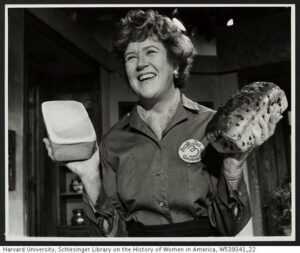 Cùng nhìn lại cuộc đời & sự nghiệp của Julia Child một trong những nữ đầu bếp nổi tiếng nhất trong lịch sử