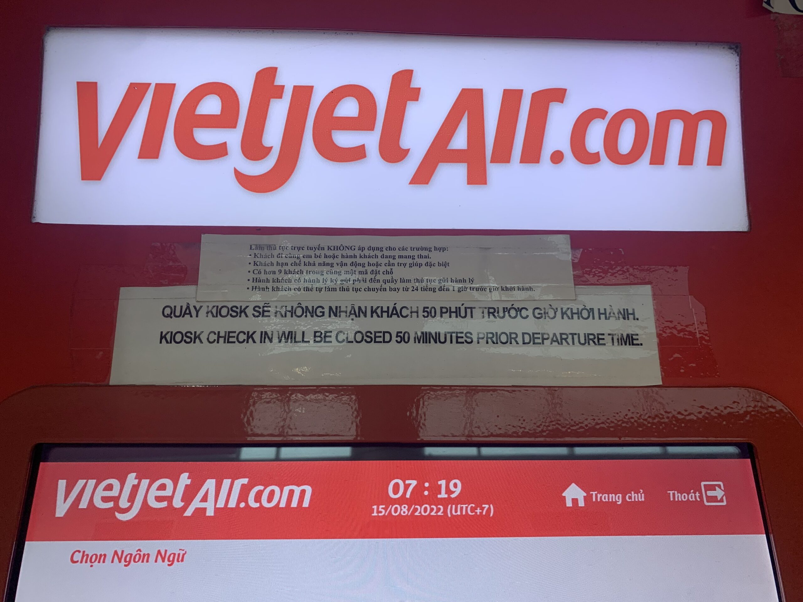 Txl Review Hang Hang Khong Vietjet Air Kiot Check In Tai San Bay